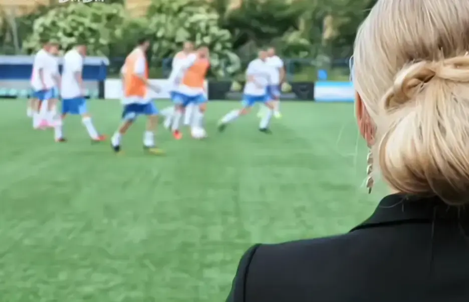 法国电影《Footballers'Moms》足球队的女老板们 - 1080P高清完整版免费在线观看无广告 - Footballers'Moms全集资源