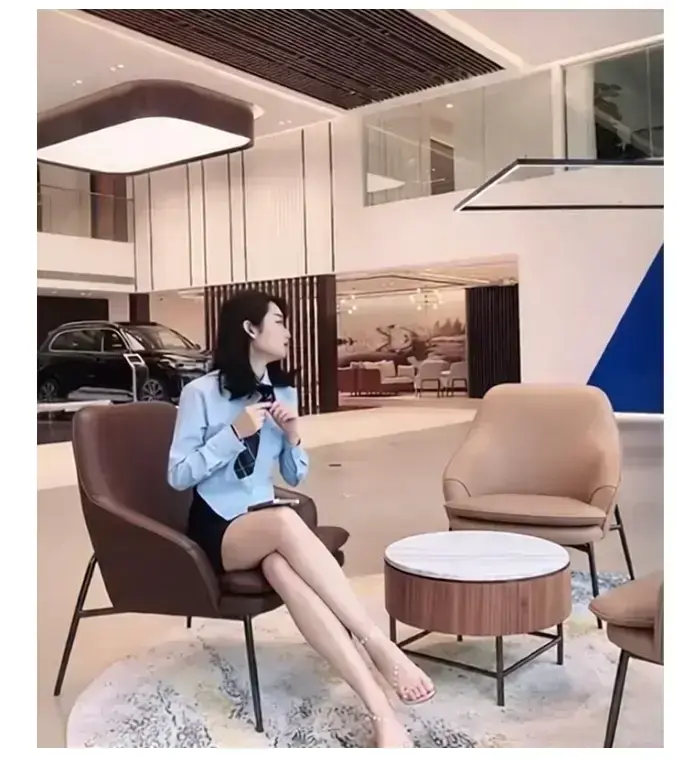 佳木斯新玛特迪桑特女销售事件完整现场视频在线观看-导购事件完整版免费播放-后续结果意想不到-全网震惊破防