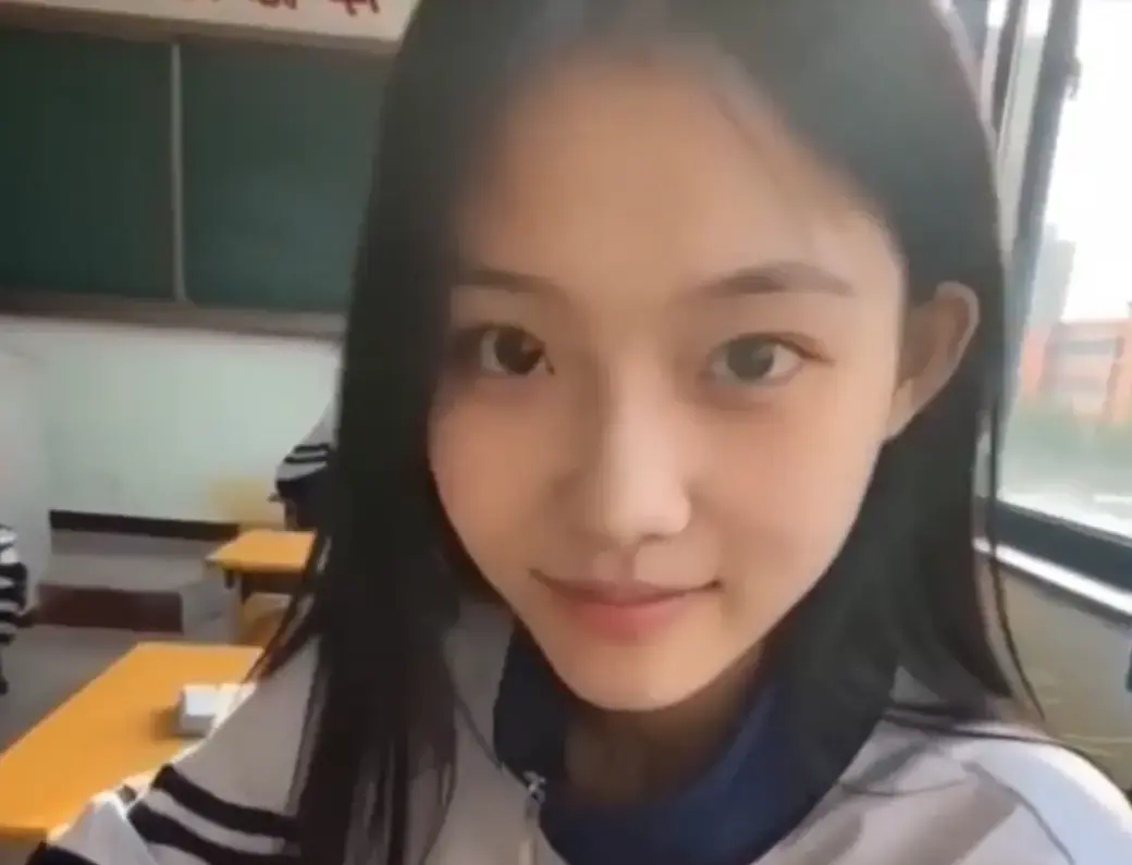 我的十八岁女友无删减版在线播放-4K蓝光高甜治愈短剧全集免费观看-黄果AI制作追完又想谈恋爱结局太甜-星空影院热播推荐